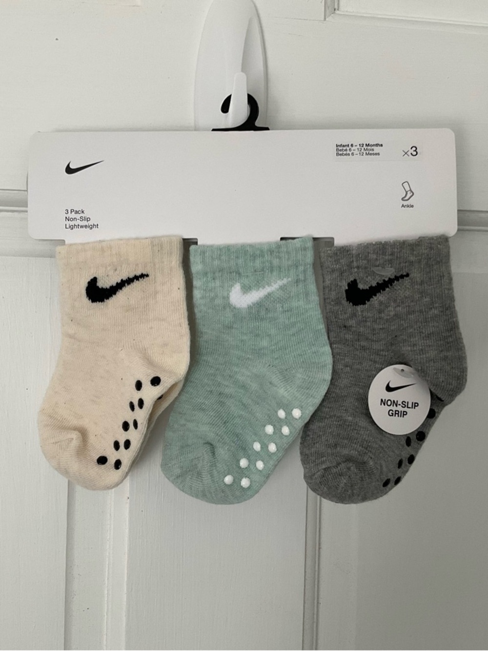 Nike Kids Non-Slip Ankle Socks in Gray, Mint, Beige - 3 Pack